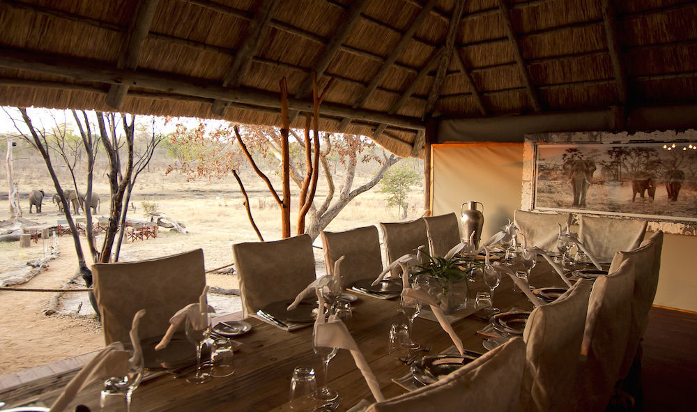 Ivory Lodge Dete Exterior photo